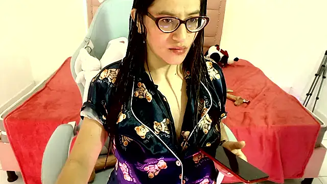 Snapshot of snowhot-69 chatting on 13, 6, 2026 snowhot-69 online show from 13, 6, 2026