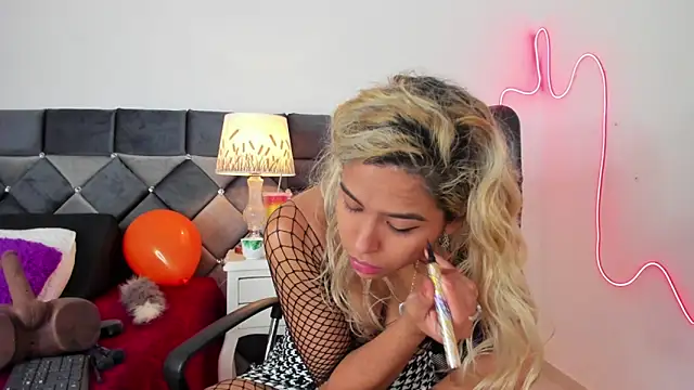  Giorgiina  online show from 6, 3, 2026