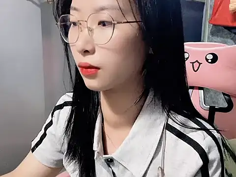 Snapshot of Linne6789 chatting on 3, 3, 2026 Linne6789 online show from 3, 3, 2026