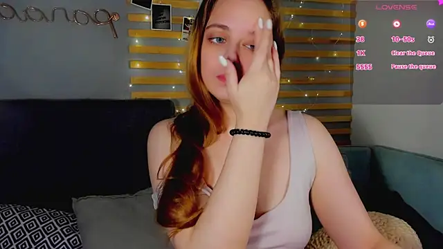 Alice Wanderr online show from 6, 3, 2026