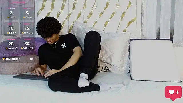 ian smith  online show from 24, 4, 2026