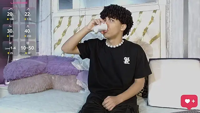 ian smith  online show from 27, 4, 2026