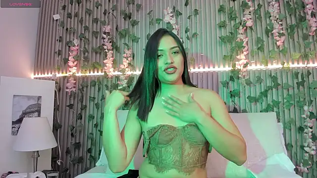 Snapshot of Georgia_Vega chatting on 5, 3, 2026 Georgia Vega online show from 5, 3, 2026