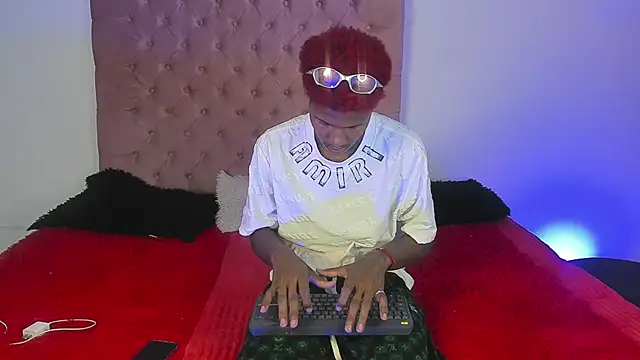 im oleiderr online show from 25, 4, 2026