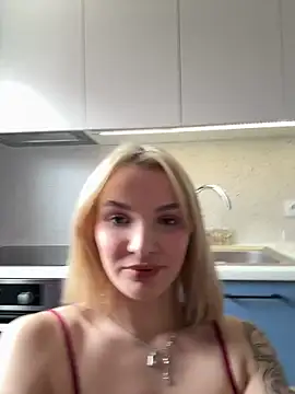 SinLuna  online show from 12, 6, 2026