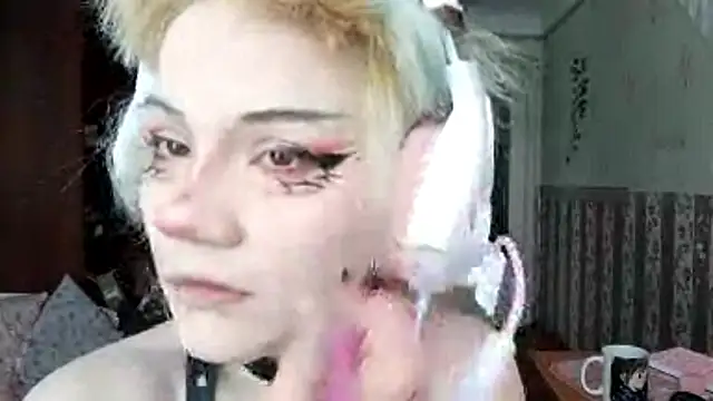 KathernSaulters online show from 4, 3, 2026