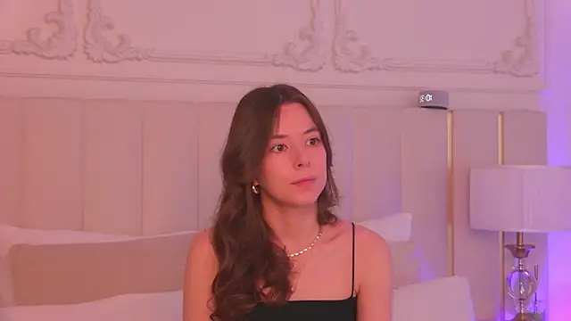 AlisseMoore online show from 27, 4, 2026