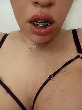 kamilia sexyy online show from 25, 4, 2026