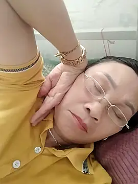 miko nyan2006 online show from 4, 4, 2026