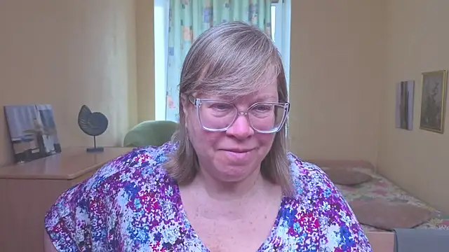 Emma Eclipsee online show from 12, 2, 2026