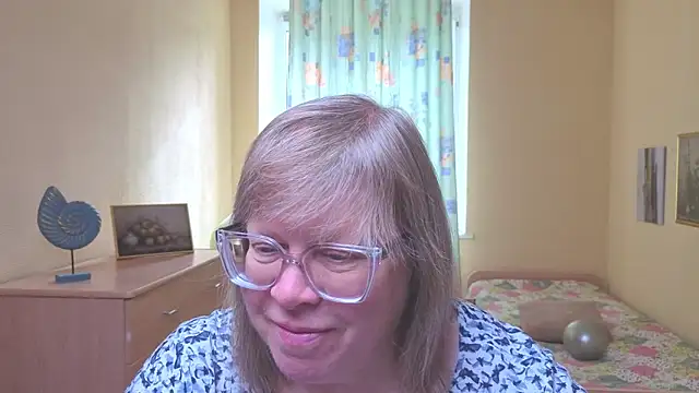 Emma Eclipsee online show from 3, 3, 2026