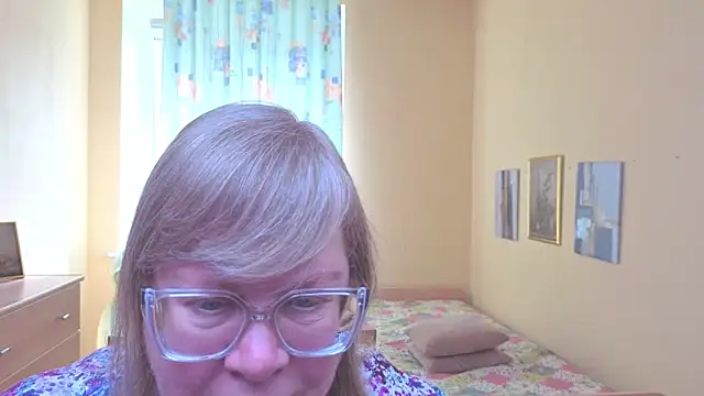Emma Eclipsee online show from 28, 3, 2026