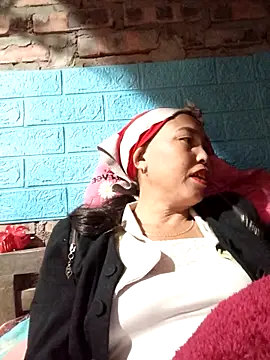 lena-cute online show from 13, 2, 2026