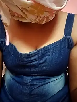 Snapshot of vyshali_vyshu chatting on 9, 3, 2026 vyshali vyshu online show from 9, 3, 2026