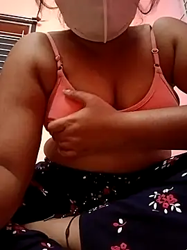 Snapshot of vyshali_vyshu chatting on 16, 3, 2026 vyshali vyshu online show from 16, 3, 2026