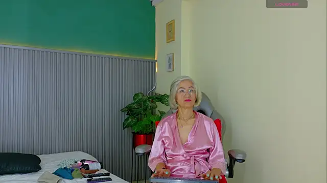Snapshot of miss_monserrate01 chatting on 20, 6, 2026 miss monserrate01 online show from 20, 6, 2026