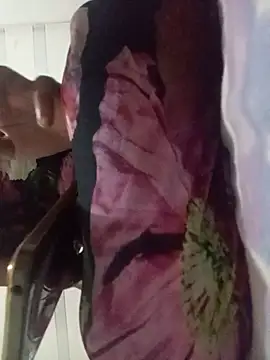 loveofpetitegirls34 online show from 19, 4, 2026