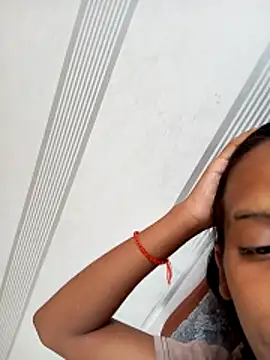 loveofpetitegirls34 online show from 21, 4, 2026