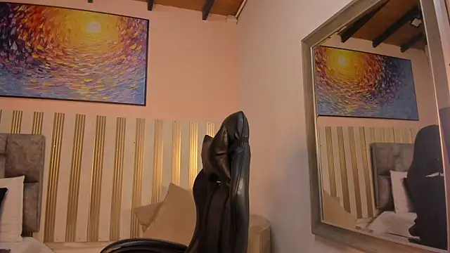 nina glow online show from 22, 4, 2026