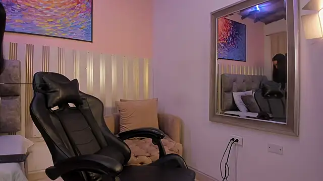 nina glow online show from 26, 4, 2026