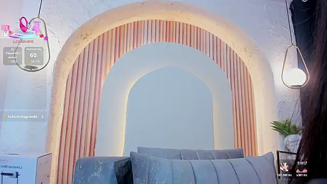 violet scott  online show from 10, 4, 2026