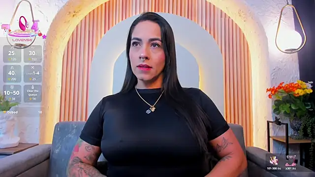 violet scott  online show from 25, 4, 2026