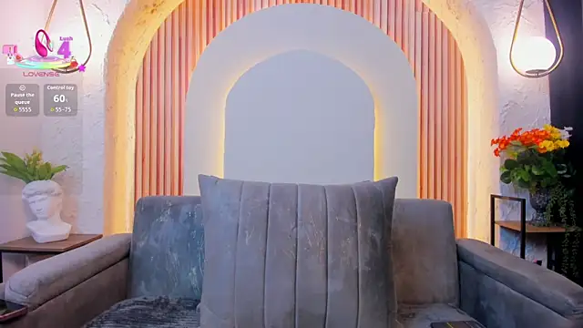 violet scott  online show from 26, 4, 2026