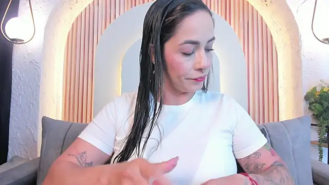 Snapshot of violet_scott_ chatting on 30, 6, 2026 violet scott online show from 30, 6, 2026