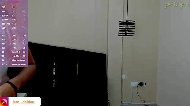 Dahiana Dmour  online show from 28, 4, 2026