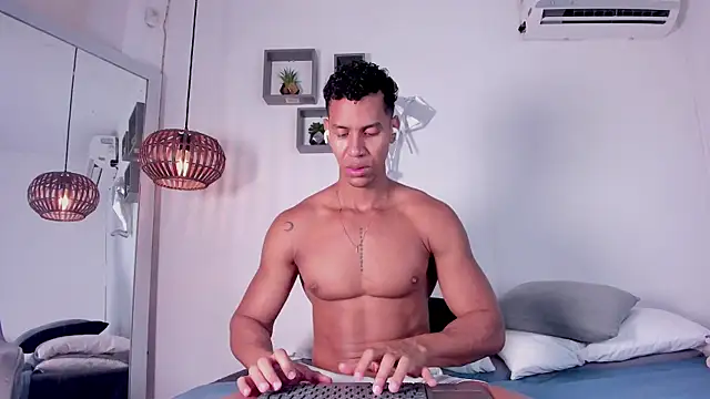 Royland Vega online show from 6, 2, 2026