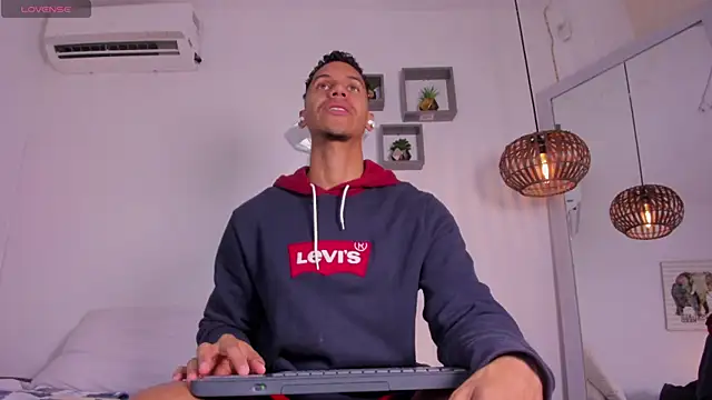 Royland Vega online show from 12, 3, 2026