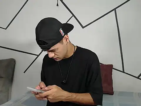 Snapshot of cooper_shiro chatting on 9, 7, 2026 cooper shiro online show from 9, 7, 2026
