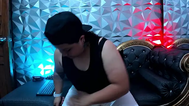 Carolina-Lenon online show from 7, 3, 2026