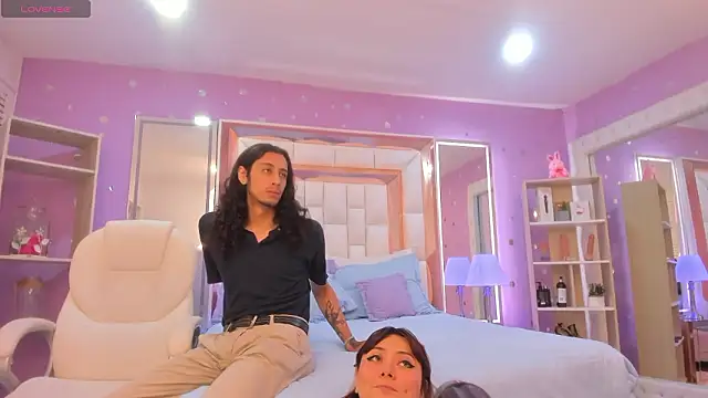 Goldentemptation  online show from 25, 3, 2026