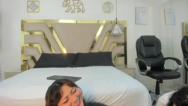 Goldentemptation  online show from 26, 4, 2026