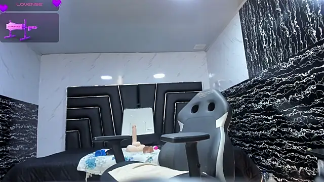 Ladyy Scarlett online show from 18, 4, 2026