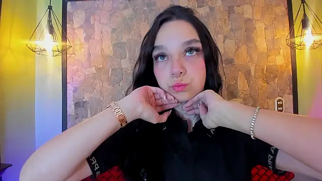 Elizabeth Ferrer online show from 6, 3, 2026