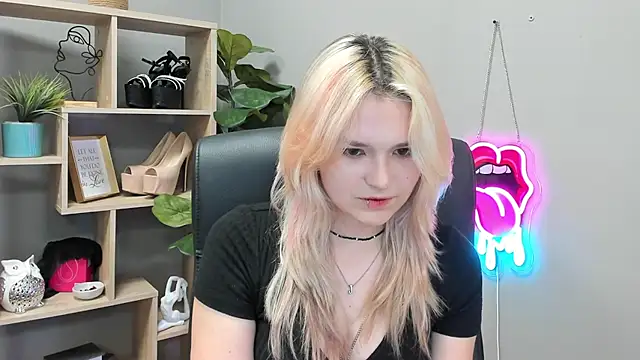 SweetLilyxo online show from 24, 7, 2026