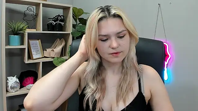 SweetLilyxo online show from 30, 7, 2026