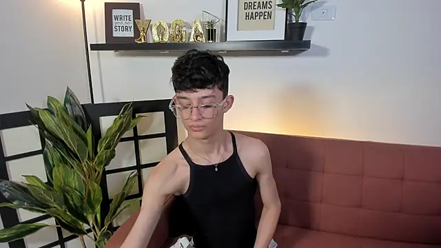 Patrick Howland  online show from 22, 4, 2026