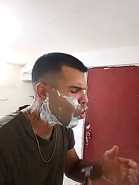 Snapshot of thom_1 chatting on 2, 3, 2026 thom 1 online show from 2, 3, 2026