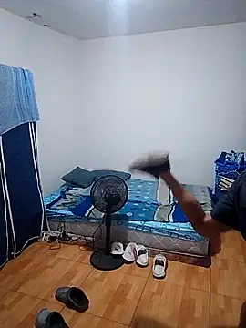 Snapshot of thom_1 chatting on 13, 3, 2026 thom 1 online show from 13, 3, 2026