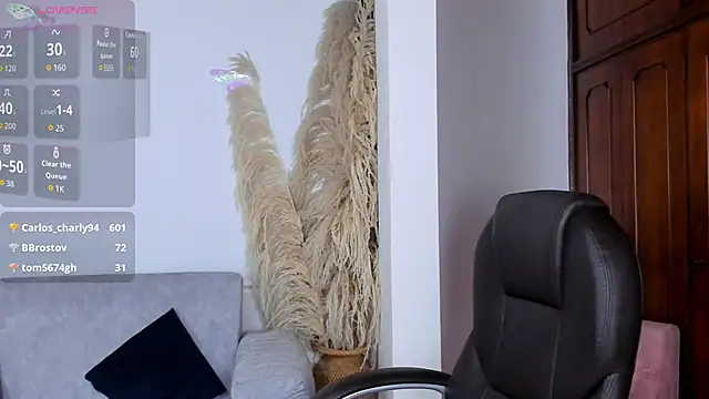 PamelaQueen  online show from 28, 4, 2026