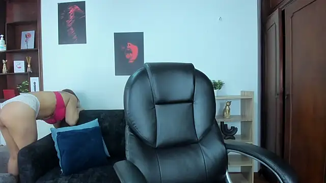 PamelaQueen  online show from 3, 6, 2026