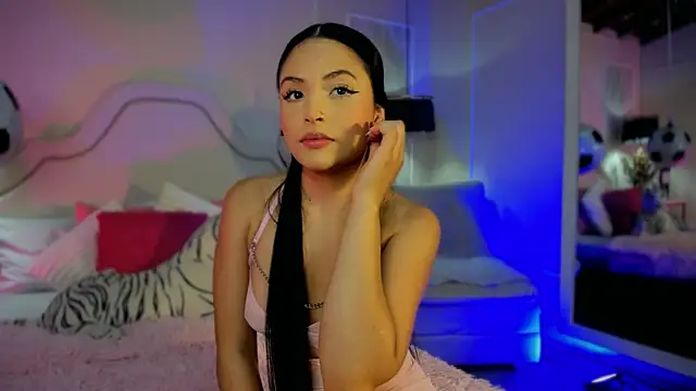 niicole garner online show from 21, 7, 2026