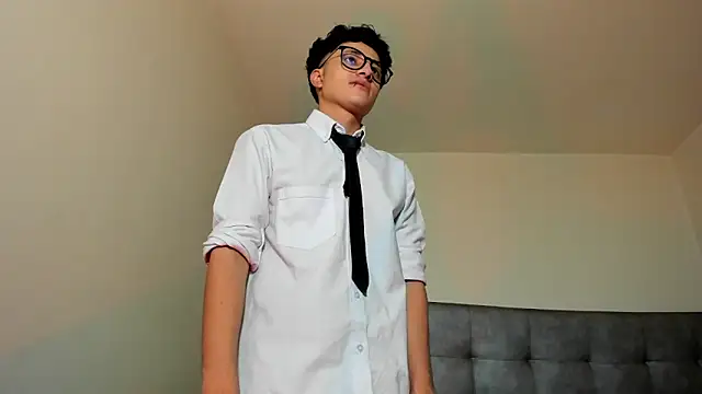 Adonibaskerville4 online show from 13, 4, 2026