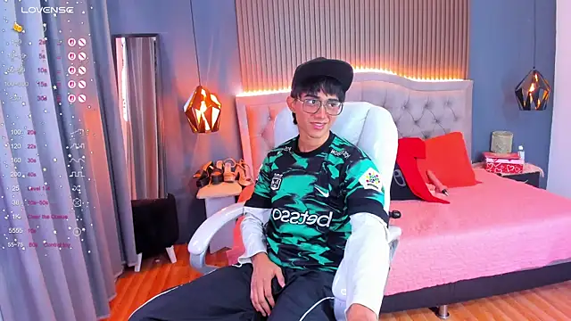 Noa 03 online show from 24, 4, 2026