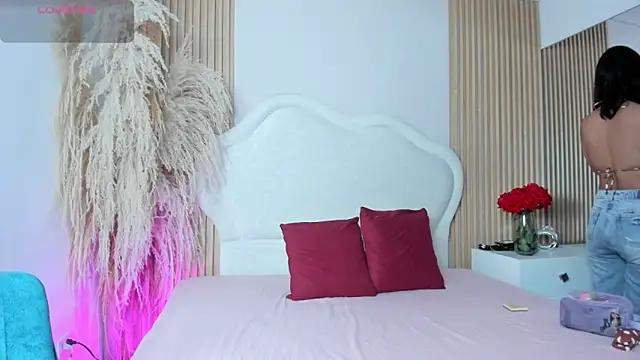 rebeca taylor online show from 6, 2, 2026