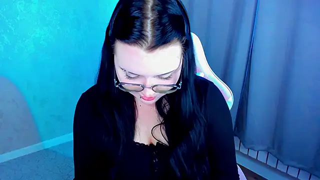 Kira G0ld online show from 24, 4, 2026