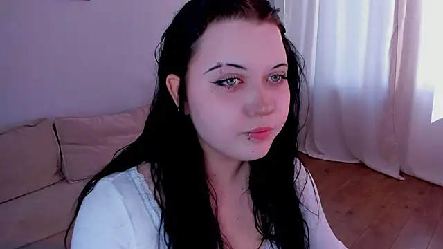 Snapshot of Kira_G0ld chatting on 9, 5, 2026 Kira G0ld online show from 9, 5, 2026